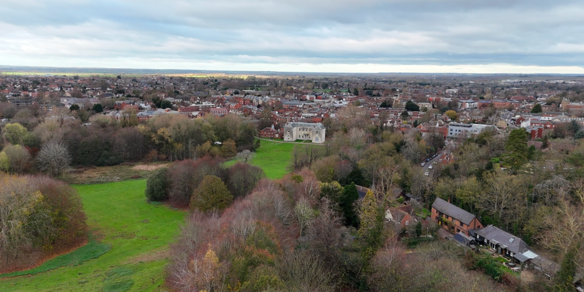 Budget 2025: Labour's Support in Town Wanes Amid Voter Discontent