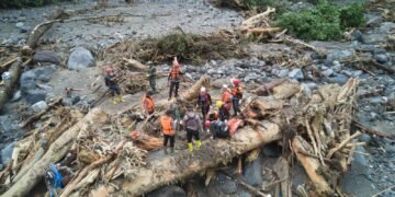Over 600 Dead in Southeast Asia Floods and Landslides; Sri Lanka Reports 200+ Deaths