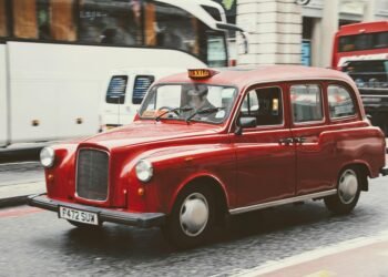 how laws are made in the united kingdom