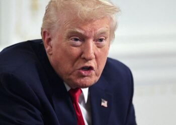 Trump Announces Imminent Land Operations Against Venezuelan Drug Gangs