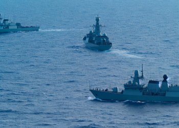 UK Royal Navy Intercepts Russian Warship and Tanker in Channel Operations