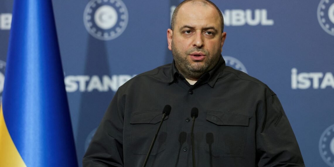 Ukrainian Officials Visit US for Peace Talks Amid Russian Oil Tanker Incident