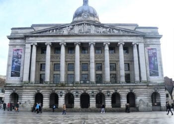 role of local councils in uk governance