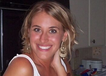 20 Years After Daughter's Disappearance, AI and New Evidence Bring Hope