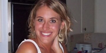 20 Years After Daughter's Disappearance, AI and New Evidence Bring Hope