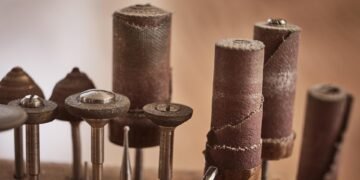 how muscles and bones work together