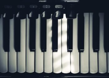 difference between major and minor scales explained