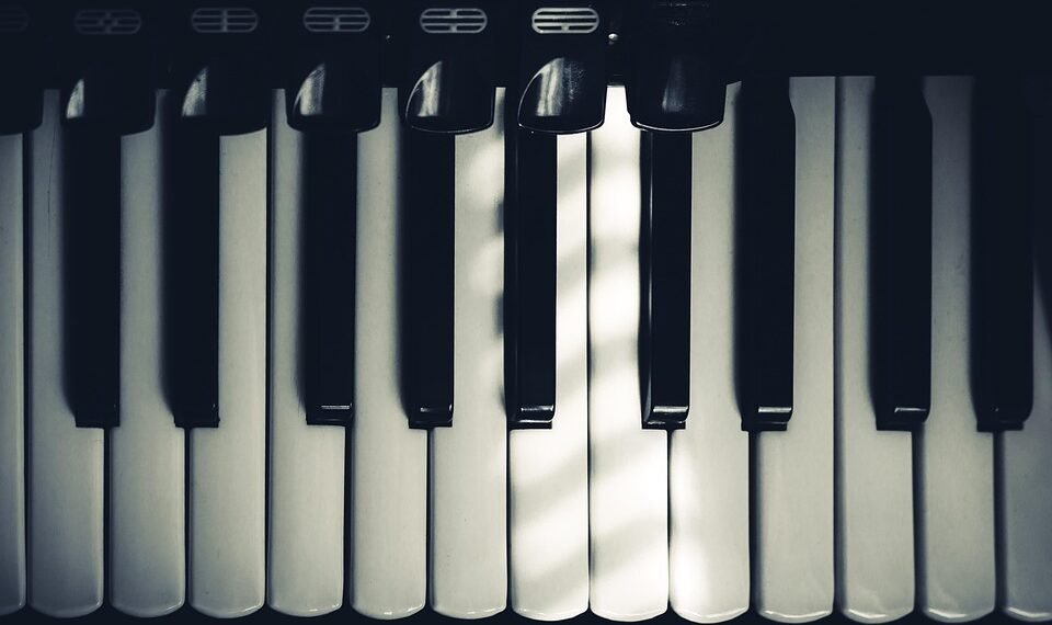 difference between major and minor scales explained