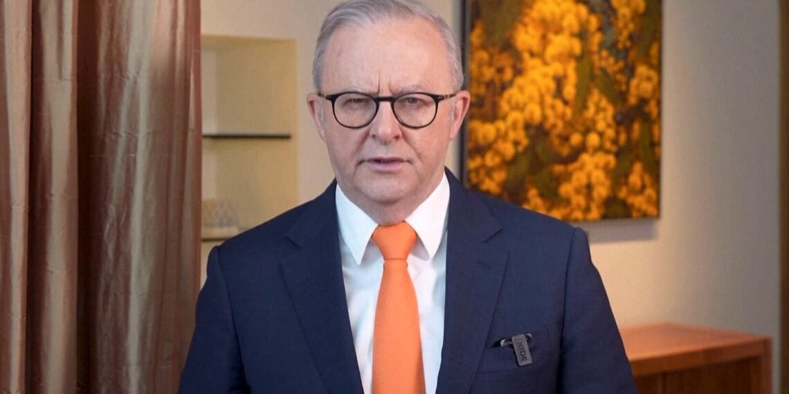 Albanese Praises 'Courage and Compassion' Following Bondi Beach Attack