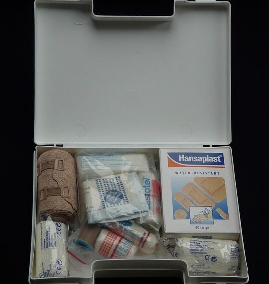 basics of first aid for common injuries