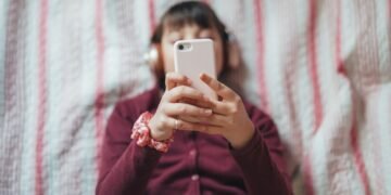 Concerns Grow Over Data Insufficiency in Australia's Social Media Ban for Minors