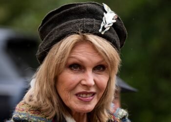 Dame Joanna Lumley Highlights Crisis of 1.5 Million Elderly Spending Christmas Alone