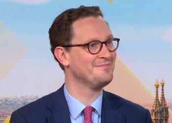 Darren Jones Supports Rachel Reeves Amid Accusations of Misleading Cabinet