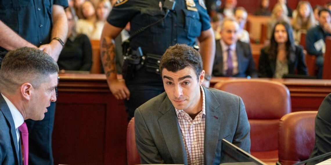 'Defence Moves to Exclude UnitedHealthcare CEO Killing Videos in Mangione Case'