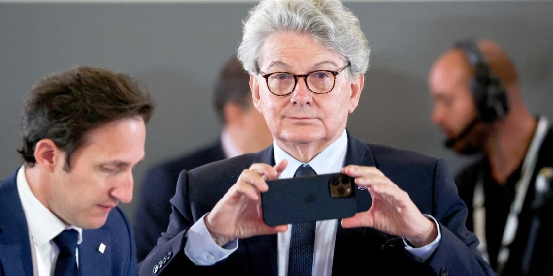 EU Signals Potential Response After US Sanctions Five Europeans for Censorship