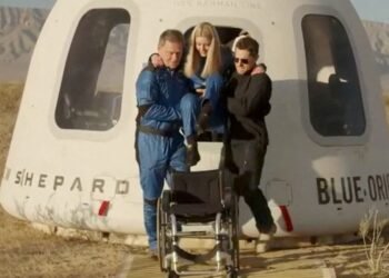 Engineer Makes History as First Wheelchair User in Space on Blue Origin Flight
