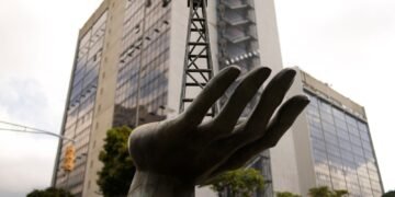 Exploring the Financial Motivations Behind Trump's Venezuela Involvement