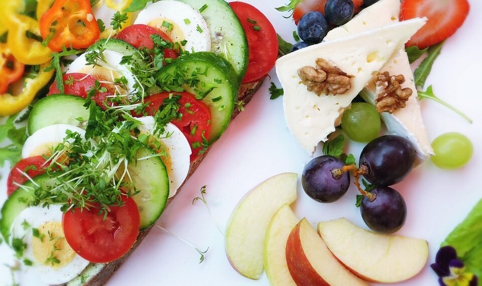 how the immune system protects the body