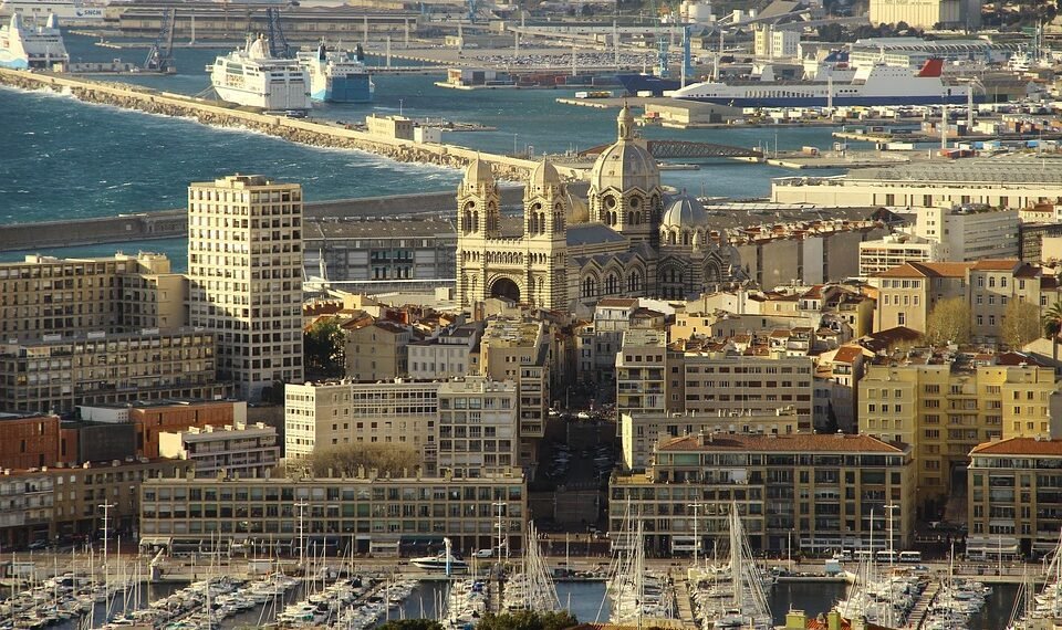 role of producers in shaping major films