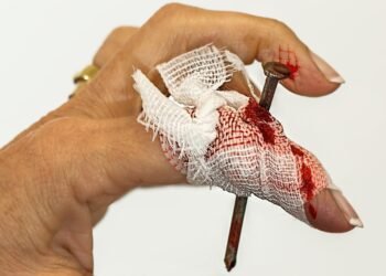 basics of first aid for common injuries