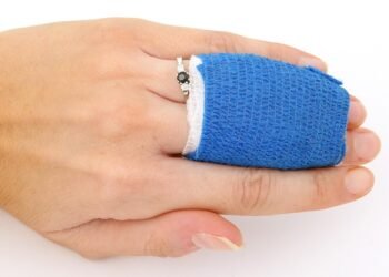 basics of first aid for common injuries