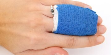 basics of first aid for common injuries