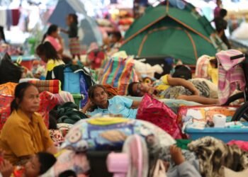 Fresh Clashes at Thailand-Cambodia Border Displace Tens of Thousands