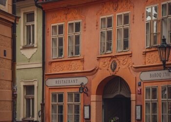 history of documentary filmmaking