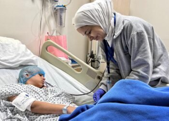 Gaza Girl, 12, Undergoes Life-Saving Brain Surgery Following Israeli Airstrike