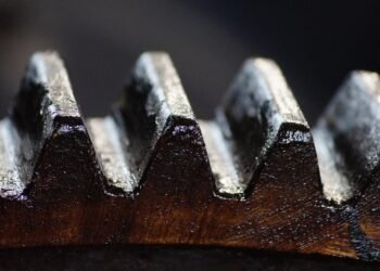 how muscles and bones work together