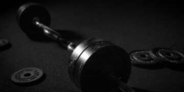how muscles and bones work together