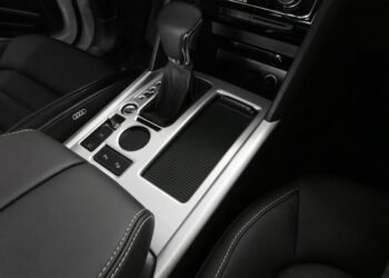 how the nervous system controls