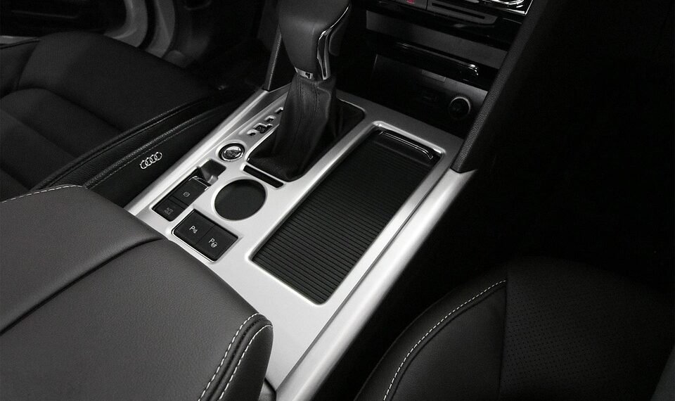 how the nervous system controls