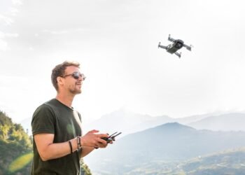 how the nervous system controls