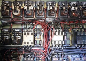 how the nervous system controls