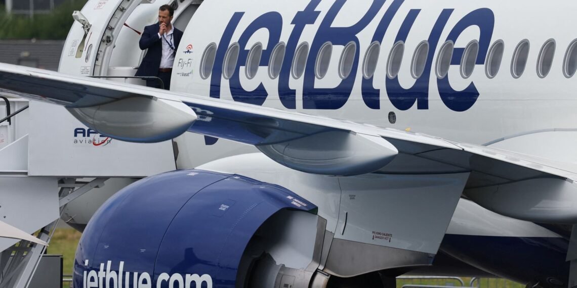 JetBlue Flight and US Air Force Plane Narrowly Avoid Collision Over Venezuela