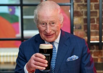 King Demonstrates Skill by Pouring 'Perfect' Pint of Guinness in Dublin