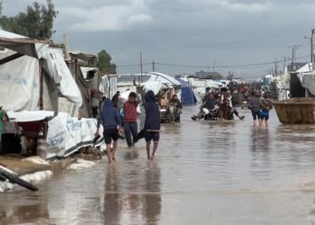 Life in Gaza Under US-Backed Ceasefire: Airstrikes, Violence, and Cold Threats