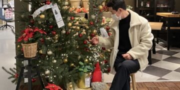 North Korean Defector Shares Experience of Celebrating Christmas in Secret