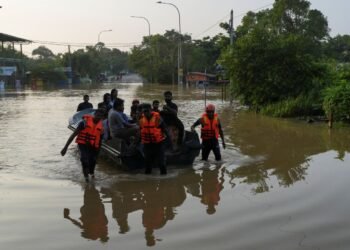 Over 1,000 Lives Lost in Devastating Floods Across Southern Asia