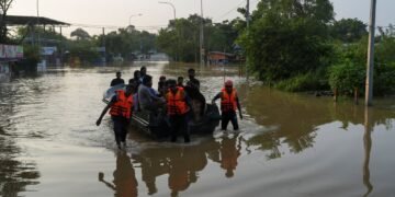 Over 1,000 Lives Lost in Devastating Floods Across Southern Asia