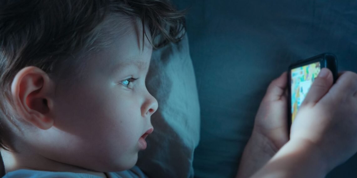 Over 800,000 Young Children Exposed to Adult-Targeted Social Media Content
