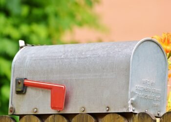 history of box office tracking and reporting