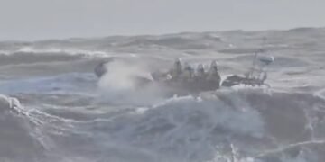 Police Urge Caution for Sea Swimmers Amid Search for Two Missing Individuals