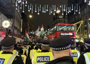 Protesters Who Chanted 'Globalise the Intifada' Set to Face Arrest After Bondi Attack