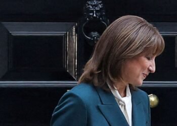 Rachel Reeves Faces Labour Backlash Over Inheritance Tax on Farmers