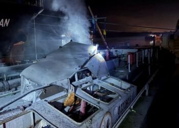 Russia Intercepts Seven Storm Shadow Missiles as Zelenskyy Prepares for Trump Meeting