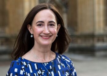 Sophie Kinsella, Renowned Author of Shopaholic Novels, Passes Away at 55