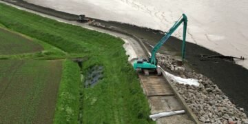 Stallingborough Flood Defences Reach New Milestone in Protection Efforts