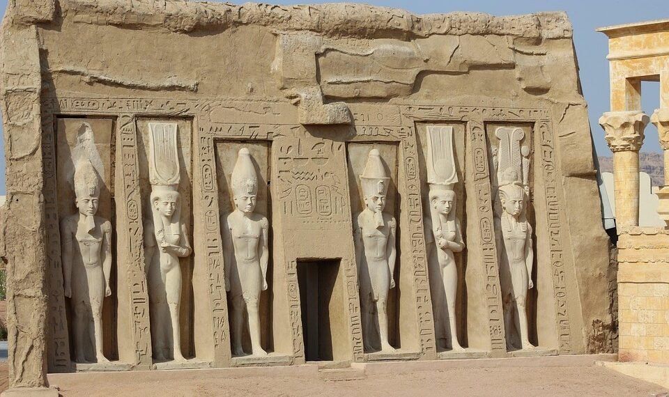 history of cinematic storytelling structures